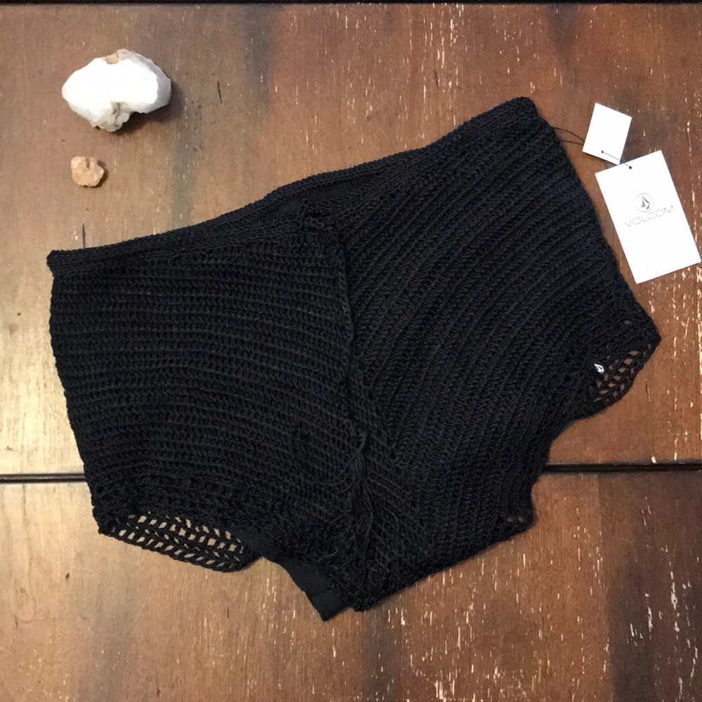 Volcom shorts